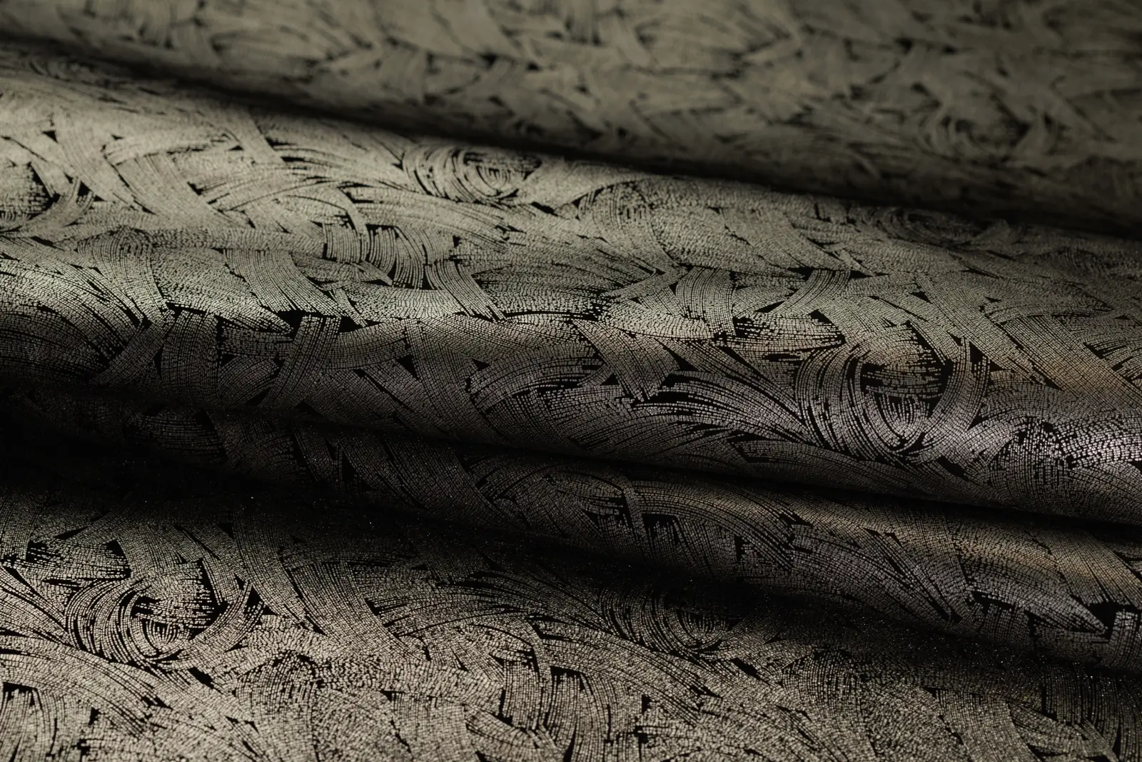 Brushed Beautifully Platinum Black
